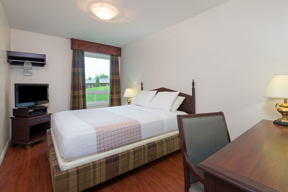 Leelas Villa Inn Flesherton エクステリア 写真