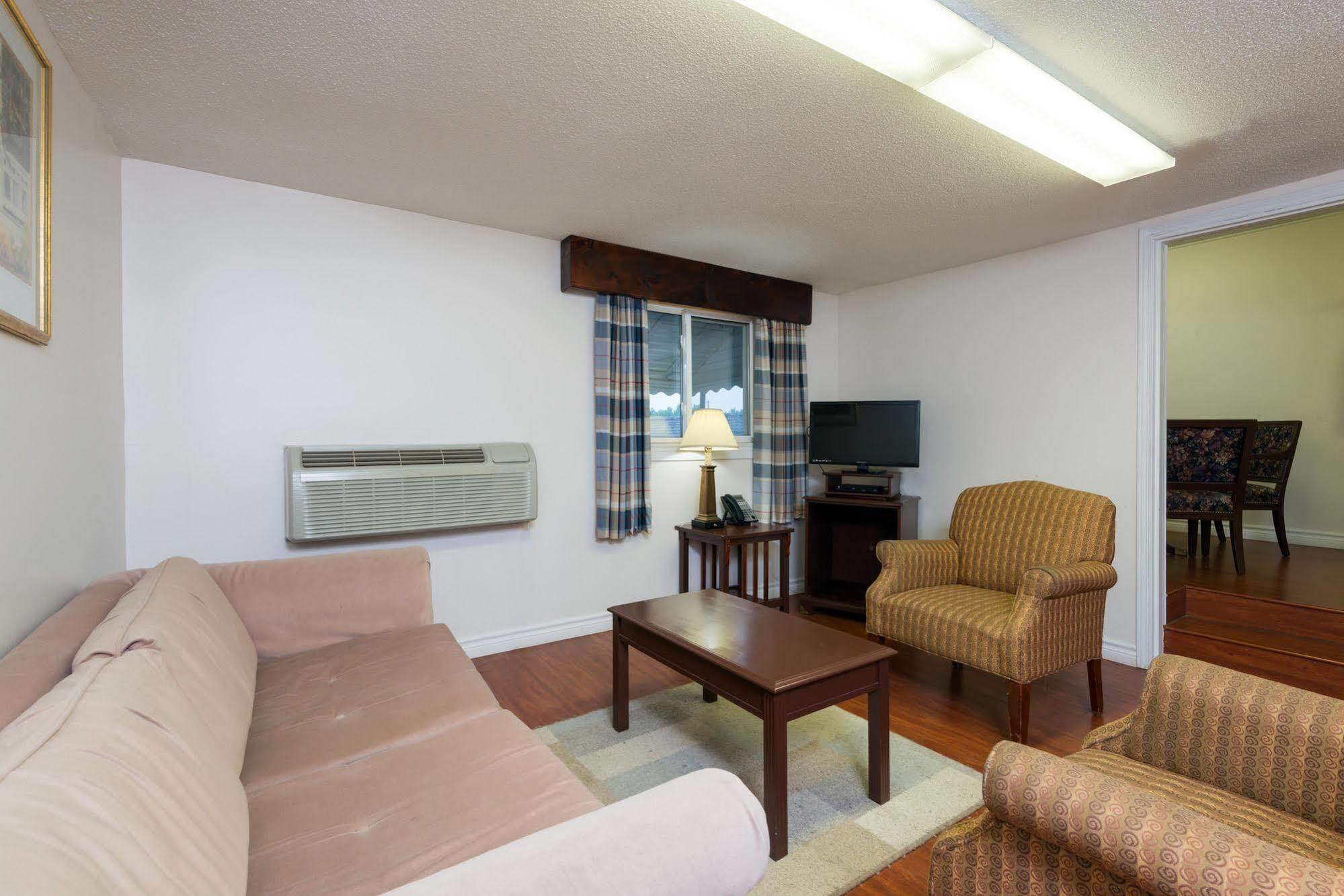 Leelas Villa Inn Flesherton エクステリア 写真